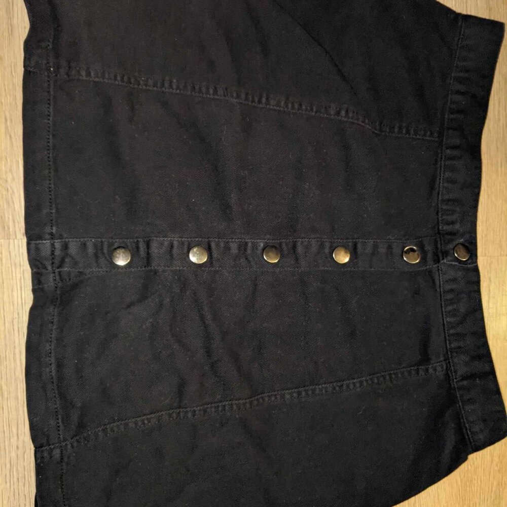 Rebel Rogue medium black skirt